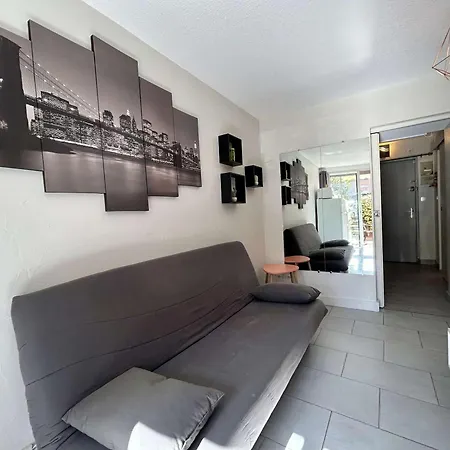 Au Calme Avec Terrasse Et Parking - Cap D'agde - Fr-1-249-438 Appartement *